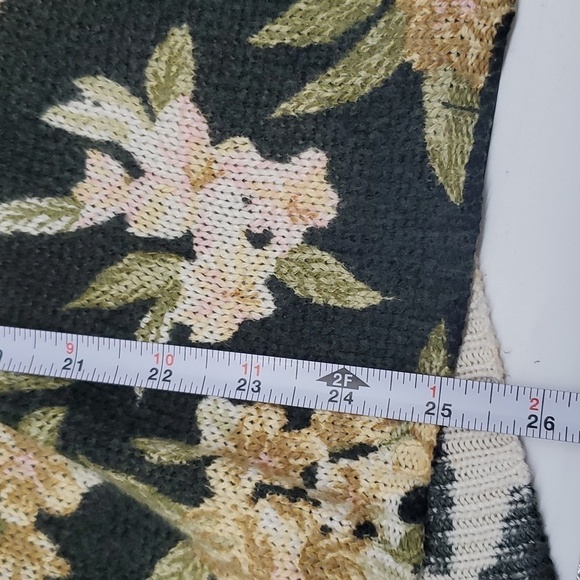 Flower Print Sweater S - Picture 8 of 8